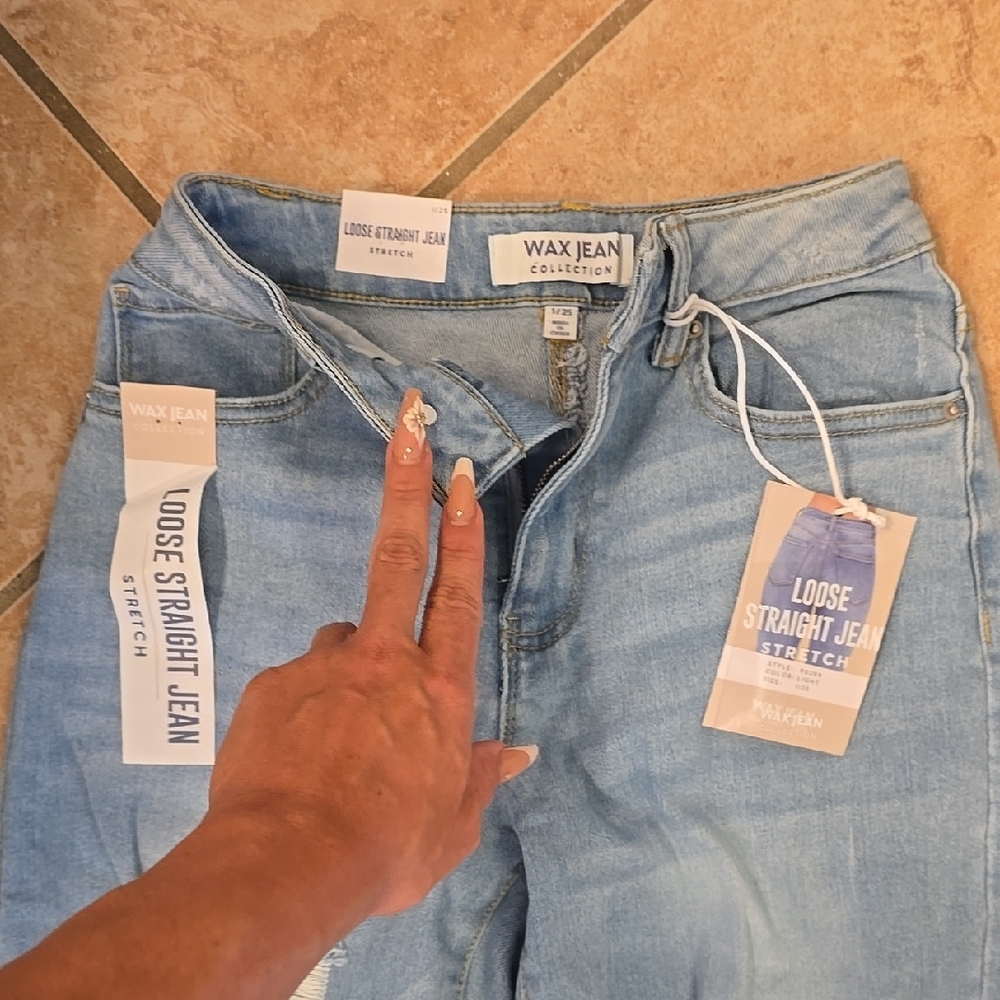 Wax Jean Women's Light Blue Straight Distressed Jeans